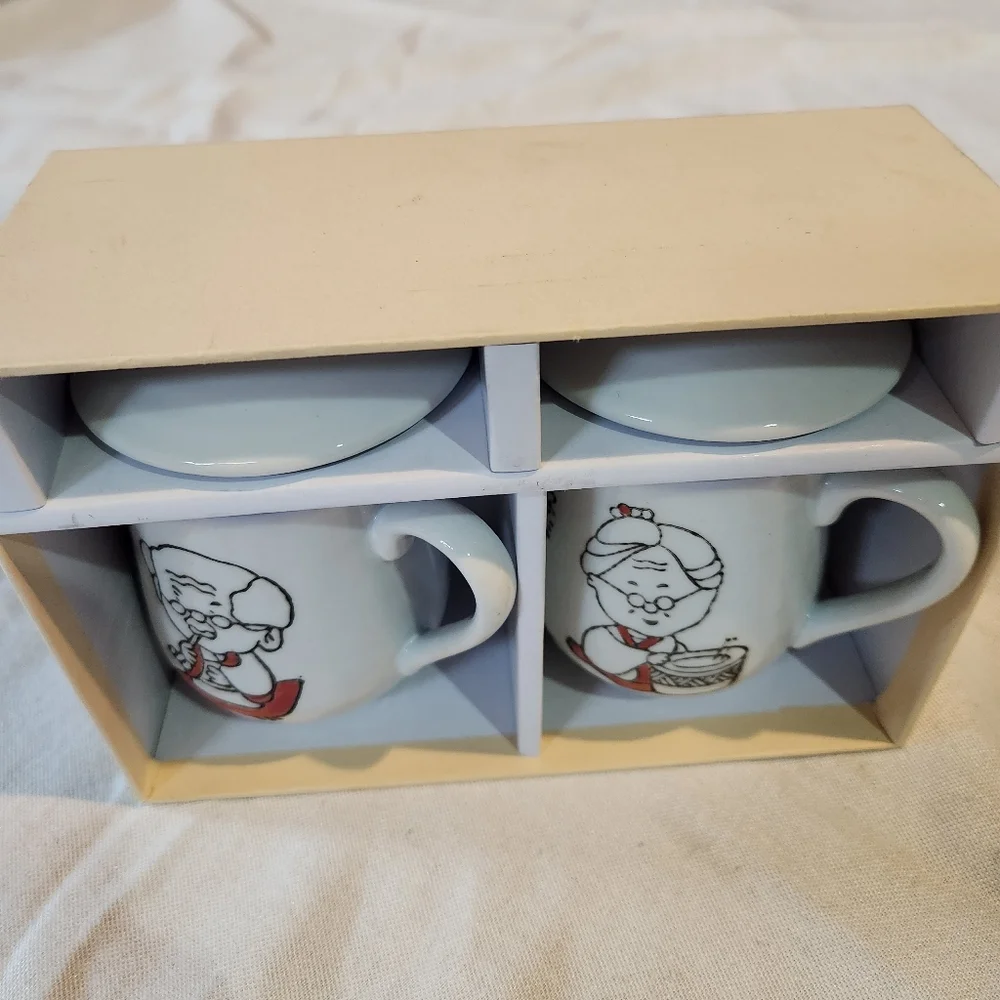 Arita Japanese Ceramic Tea Mugs with Infusers Set of 2 Grandma Grandpa Design